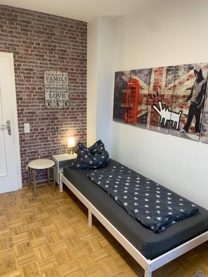 Mainpark Apartment 4 Schlafzimmer Bis Zu 10 Personen Direkt Ueber Aschaffapartment Bei Aschaffenburg Mainaschaff 外观 照片