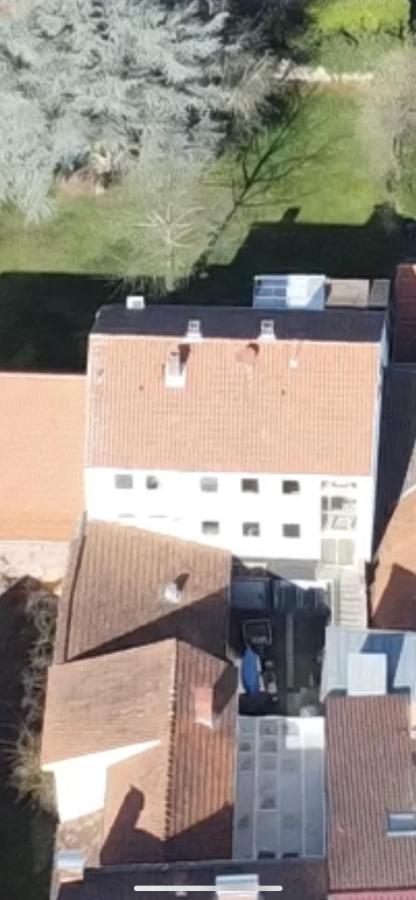 Mainpark Apartment 4 Schlafzimmer Bis Zu 10 Personen Direkt Ueber Aschaffapartment Bei Aschaffenburg Mainaschaff 外观 照片